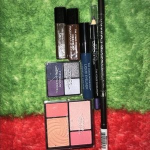 small cute makeup set!